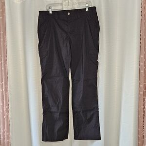 Duluth Trading Co. black nylon hiking pants size 16x33